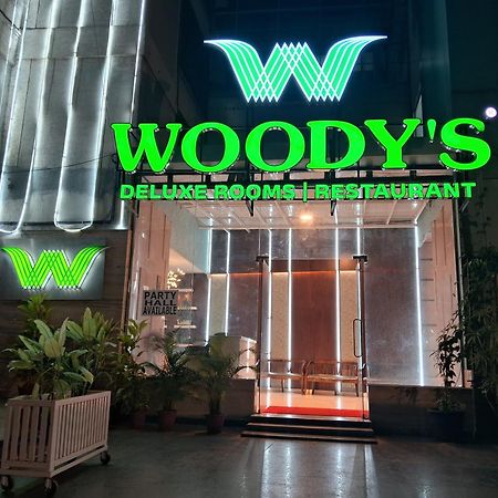 Woody'S Hotel Bangalore Ngoại thất bức ảnh