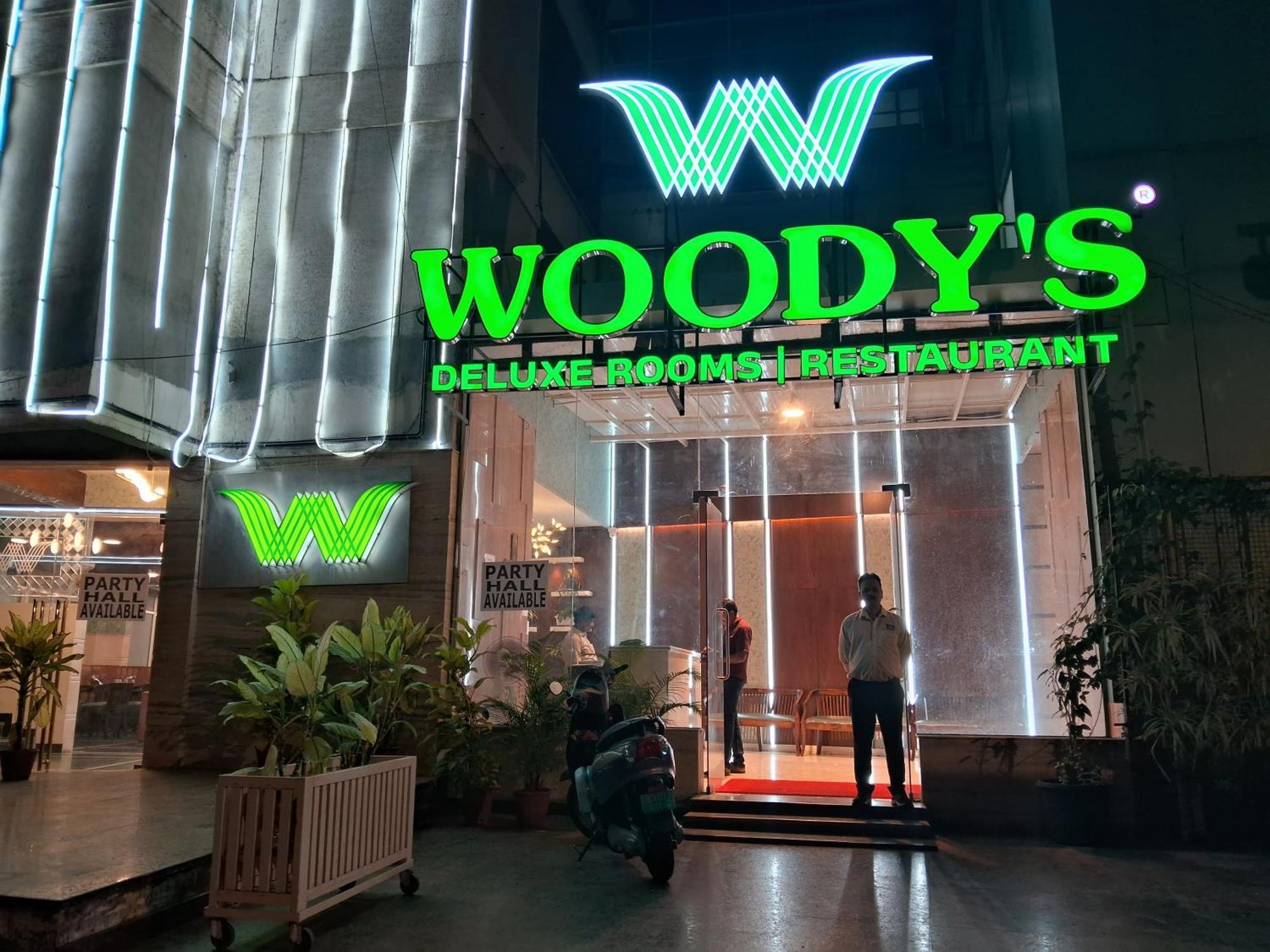 Woody'S Hotel Bangalore Ngoại thất bức ảnh